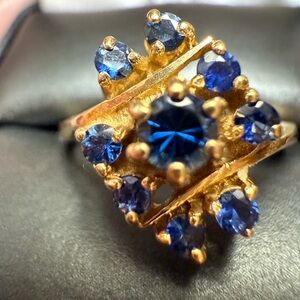 Elegant 14K Yellow Gold Vintage Genuine Blue Sapphire Ring Size 9